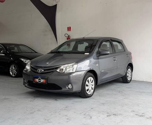 TOYOTA ETIOS 1.5 XS 16V FLEX 4P MANUAL TOYOTA ETIOS 1.5 XS 16V FLEX 4P MANUAL